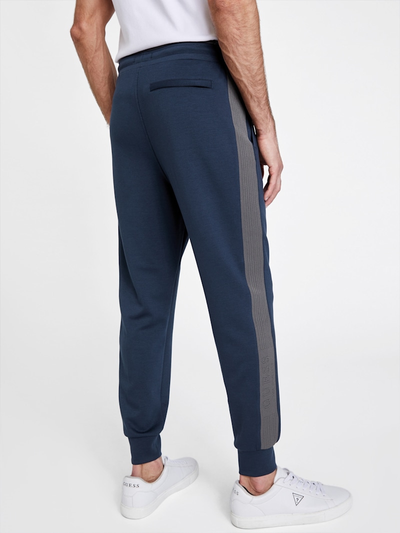 Juan Active Joggers | GUESS Factory