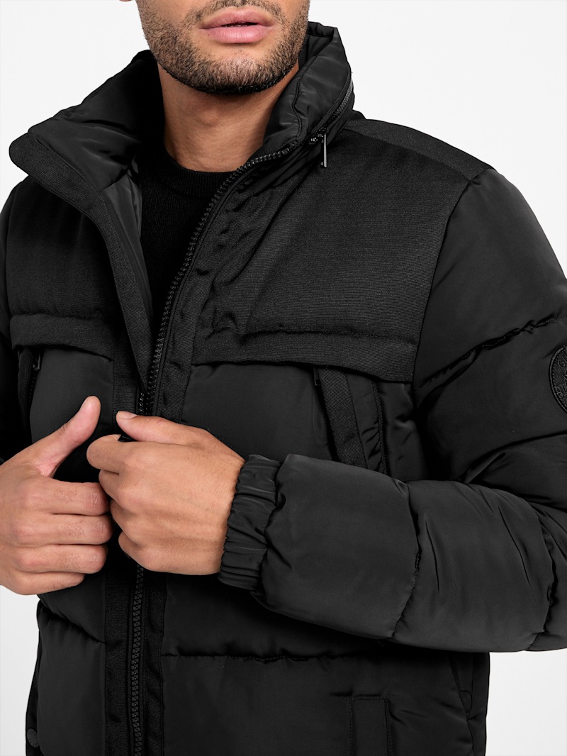 XL Guessダウンジャケットpuffer jacket GUESS Men's Mid-Weight Puffer Jacket with Removable Hood