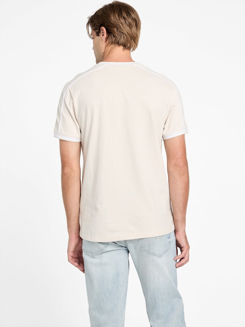 パクパク Eco Jace Henley Tee | GUESS Factory