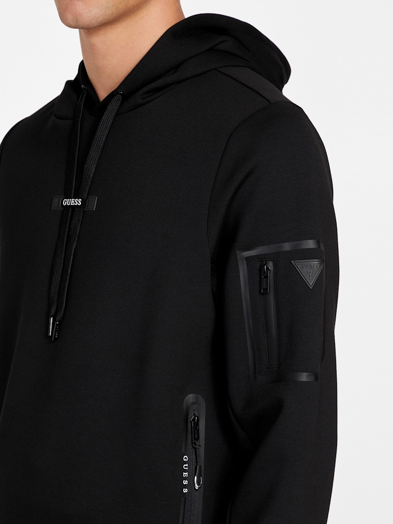 Eduardo Pullover Hoodie | GUESS Factory