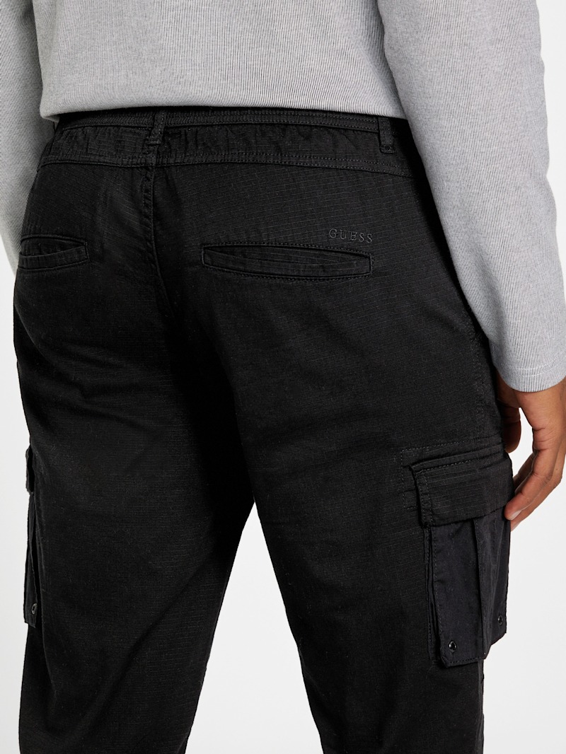 Ricardo Utility Cargo Jogger Pants | GUESS Factory