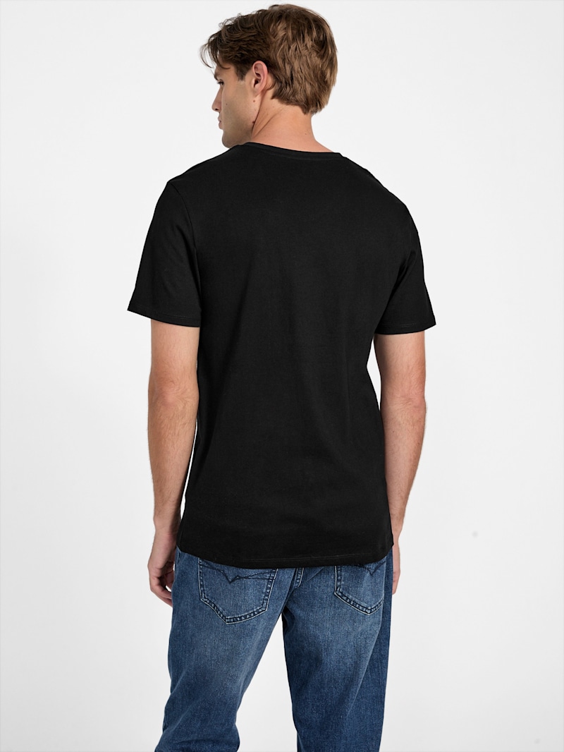 Eco Stephano Cooling V-Neck Tee | GUESS Factory