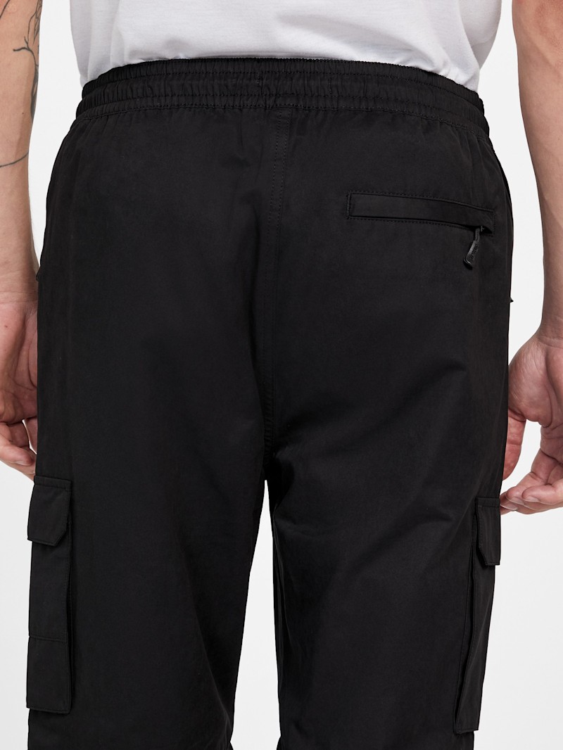 ゆき Raymond Zip-Off Cargo Pants | GUESS Factory