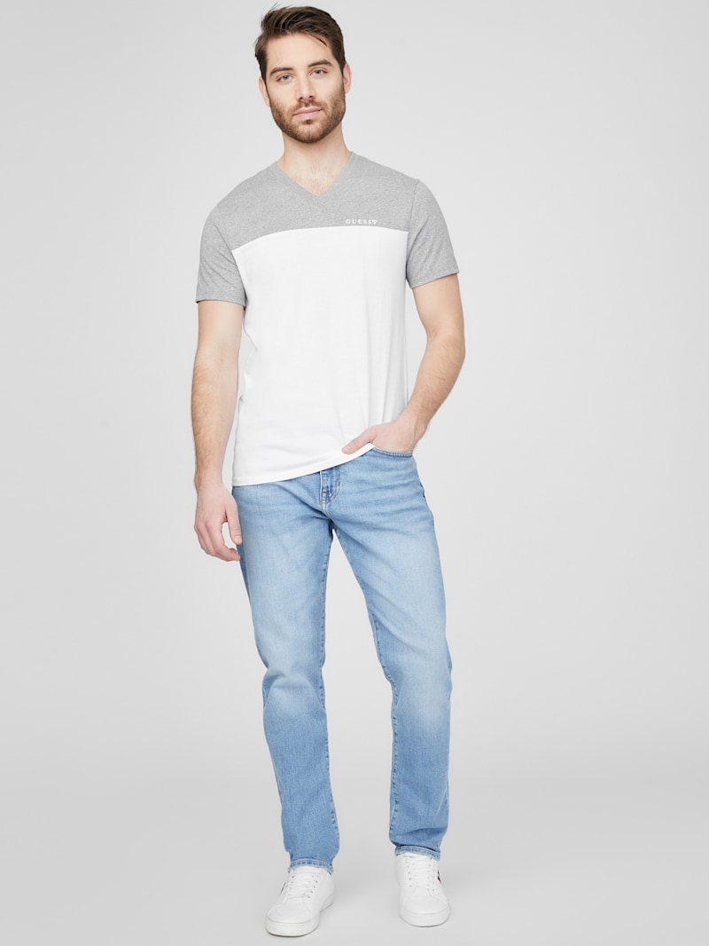 Ganton Color-Blocked V-Neck Tee | GUESS Factory