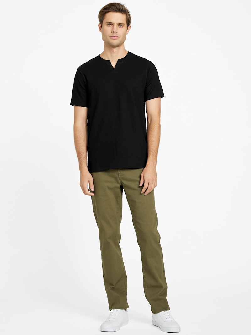 Conner Slit Tee | GUESS Factory