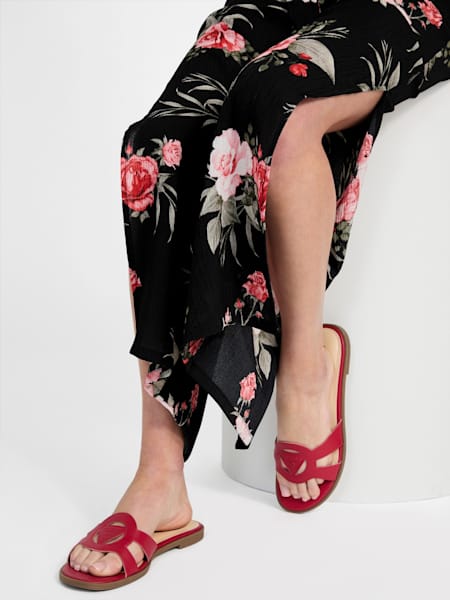 Mazzie Cutout GUESS Slide Sandals