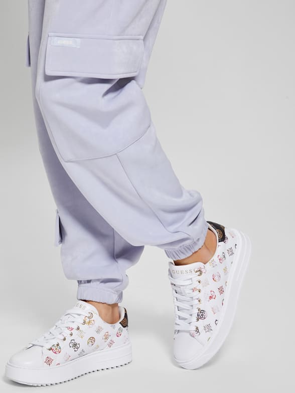 Guess Women's Melany Easy Going Retro Jogger Sneaker With Guess Logo