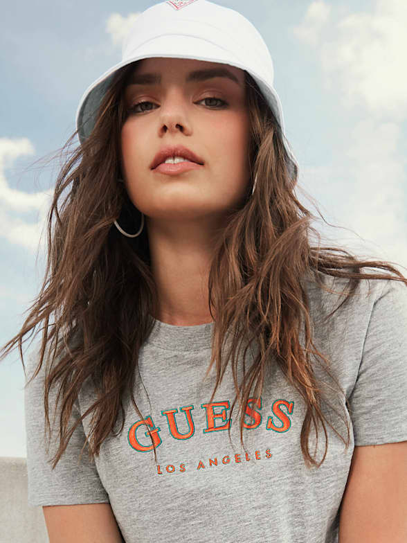 Women s Hats Bucket Hats Beanies GUESS