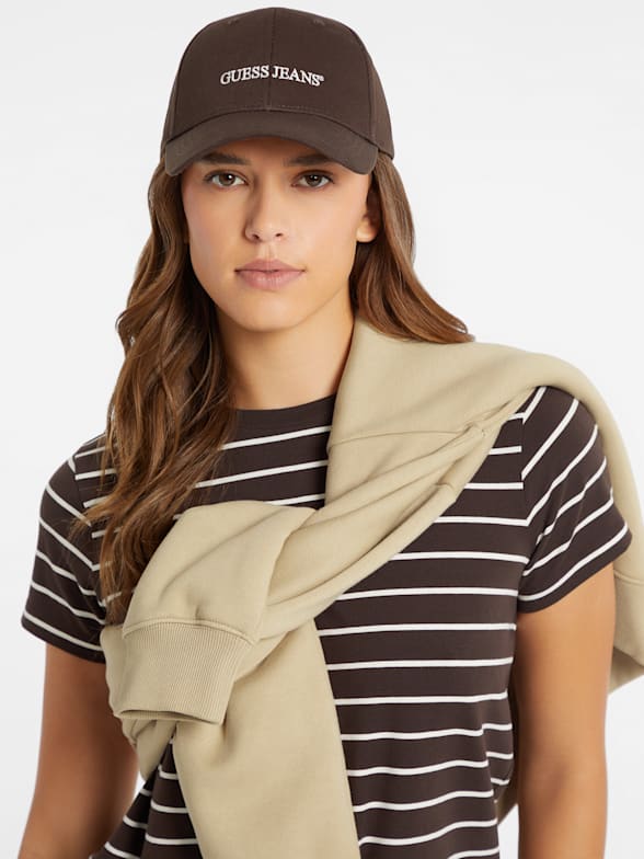 Men s Hats Beanies Trucker Hats Scarves GUESS