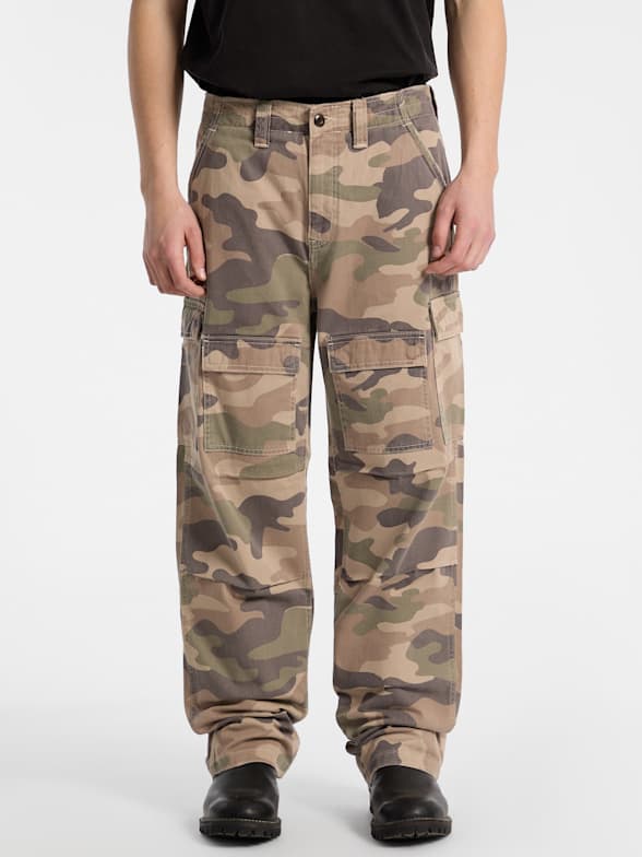 Black Friday 2024 Men's Pants Deals | GUESS