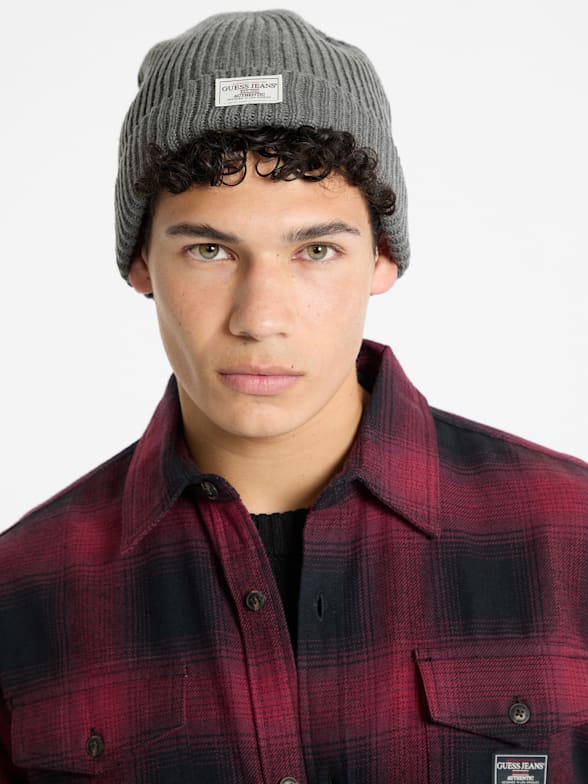 Men s Hats Beanies Trucker Hats Scarves GUESS