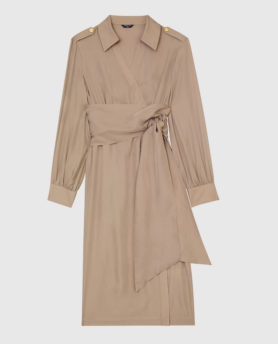 Discover the luxury of the Marciano collection.