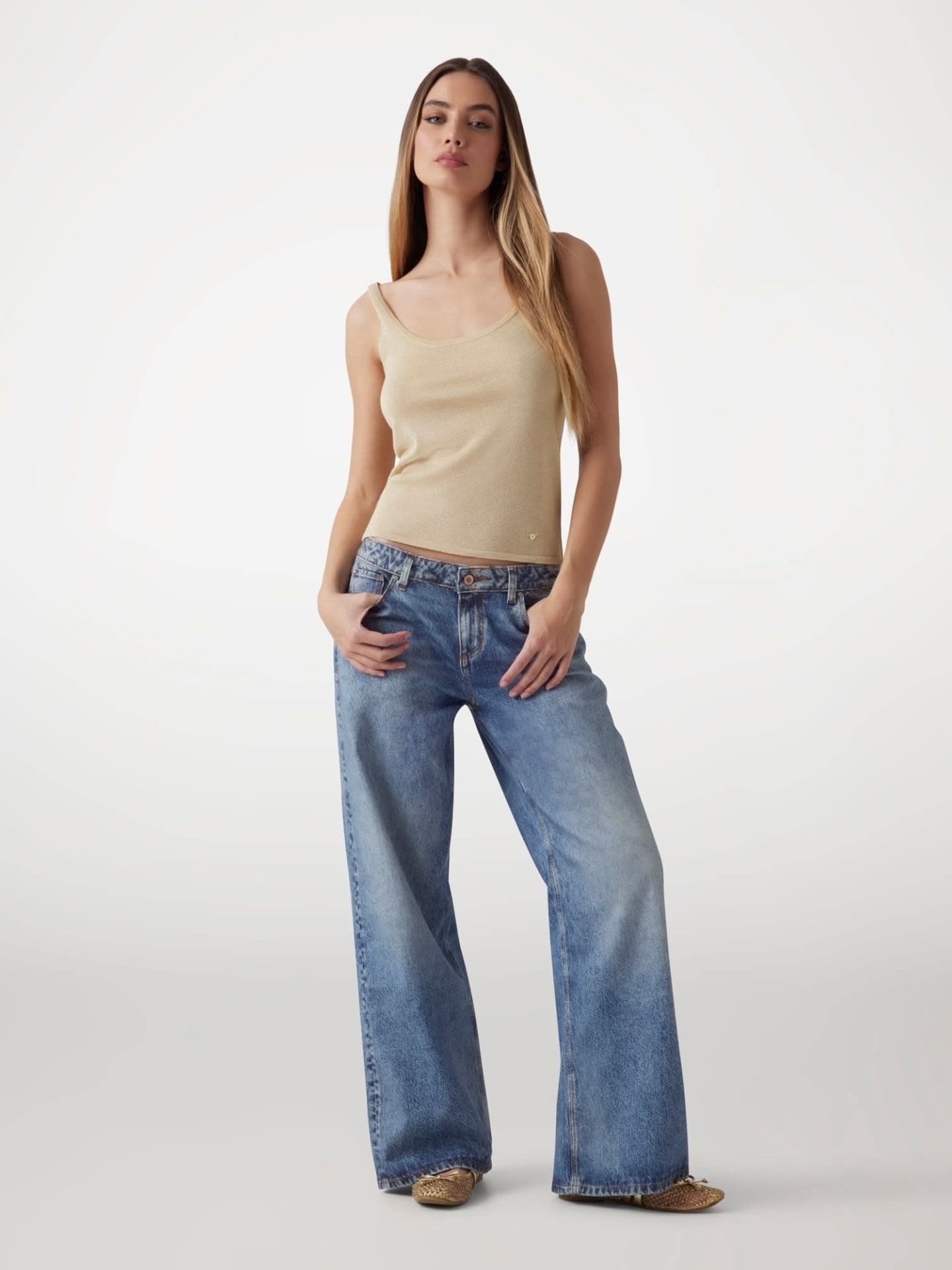 Printed low rise baggy jeans Women | GUESS® Past Collections