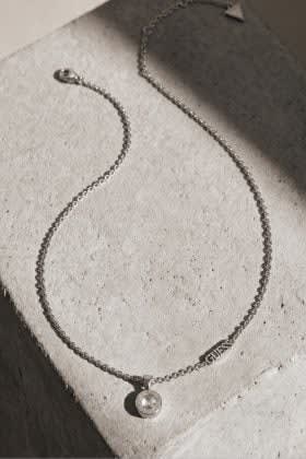Collares