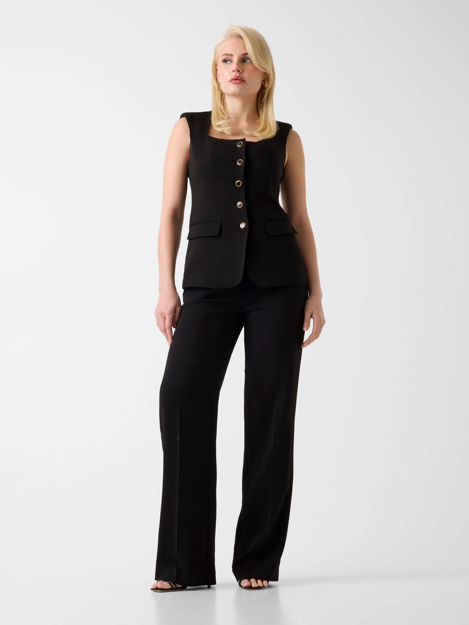 Shop the Look image number 0