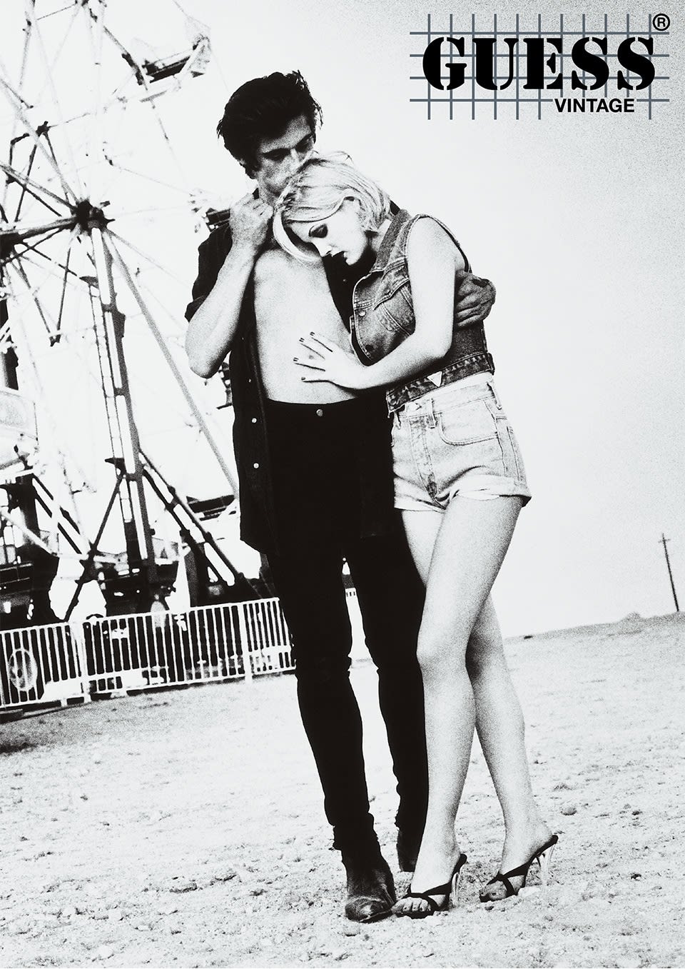 GUESS(ゲス) JAPAN 公式オンラインストア | GUESS JAPAN OFFICIAL